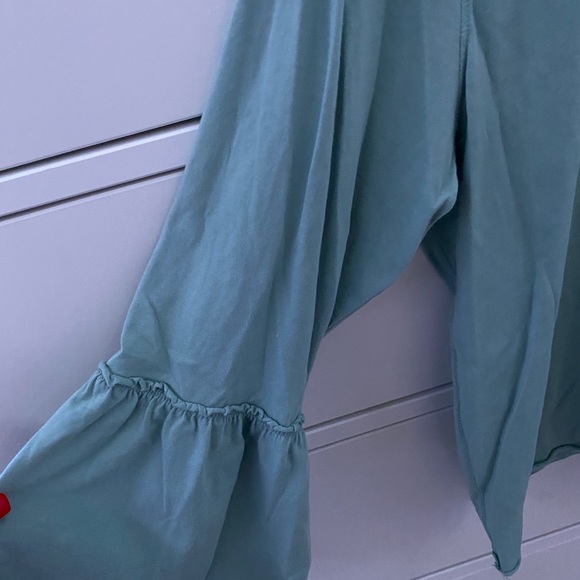 Abercrombie Crop Top - Picture 2 of 4